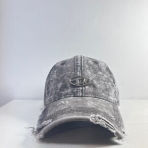 Caps