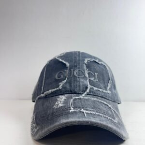 Caps