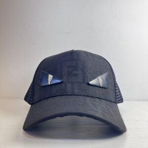 Caps
